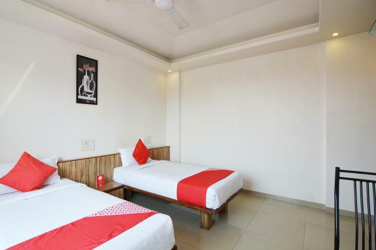 Oyo 24197 Saptaruchi Hotel Pimpri-Chinchwad Exterior photo