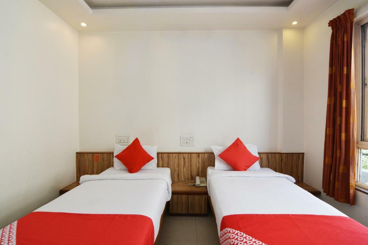 Oyo 24197 Saptaruchi Hotel Pimpri-Chinchwad Exterior photo