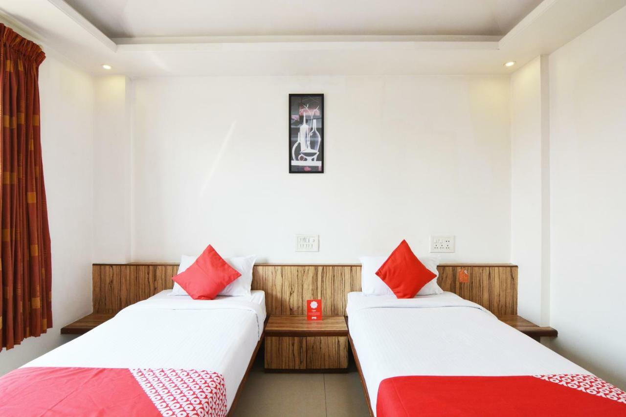 Oyo 24197 Saptaruchi Hotel Pimpri-Chinchwad Exterior photo